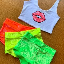 The Sugarpuss Collection Lips Crop Tank In White With Neon Pink Lips Rollergirls And Disco Babes 9 The Sugarpuss Collection Lips Crop Tank In White With Neon Pink Lips Rollergirls And Disco Babes